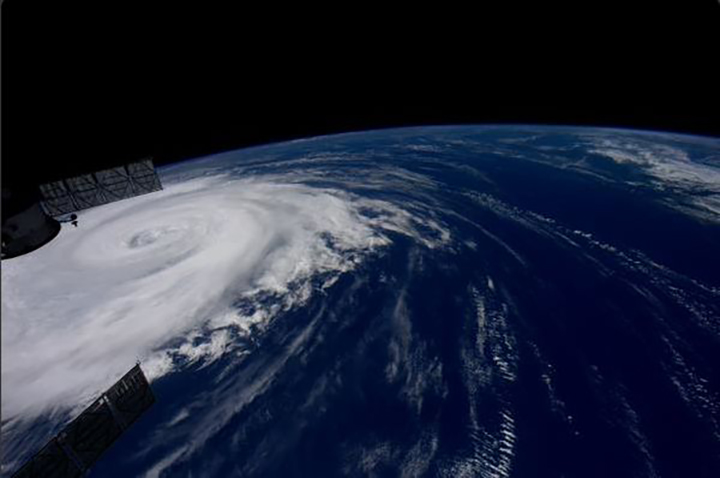 悪魔の目台風15号接近