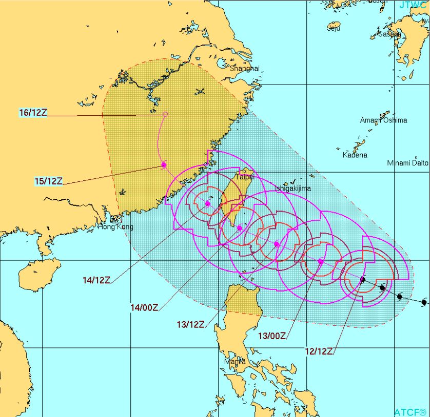 台風14号モーレツ!