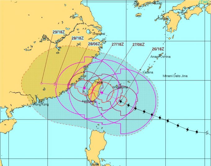 台風17号台湾直撃