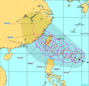台風14号モーレツ！