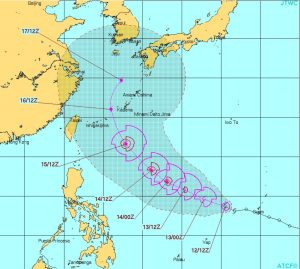 台風1号モーレツ！