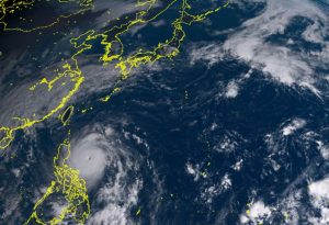 台風22号東台湾サーフトリップ
